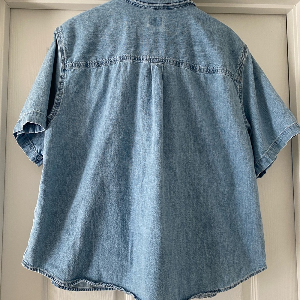Vintage Levi’s Short Sleeve Denim Button Down - Picture 6 of 9